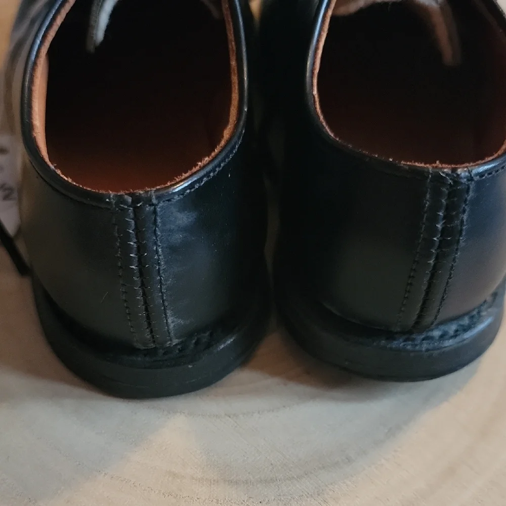 Black Leather Lace-Up Shoes By Poll Parrot